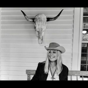 Meet your Posher, Sophia